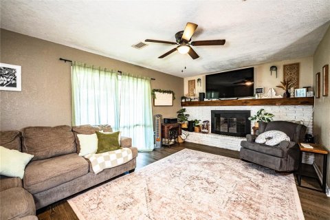 House in Winter Haven, Florida 3 bedrooms, 130.43 sq.m. № 1911517 - photo 4