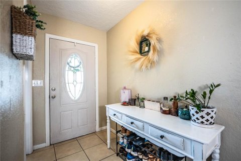 House in Winter Haven, Florida 3 bedrooms, 130.43 sq.m. № 1911517 - photo 2