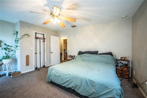 House in Winter Haven, Florida 3 bedrooms, 130.43 sq.m. № 1911517 - photo 12