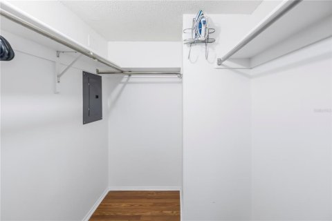 Condo in Saint Petersburg, Florida, 2 bedrooms  № 1446416 - photo 17