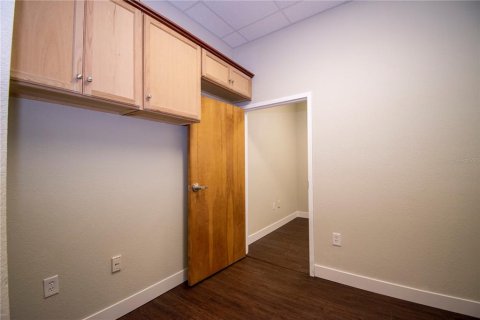 Propiedad comercial en alquiler en Port Charlotte, Florida № 1544781 - foto 15