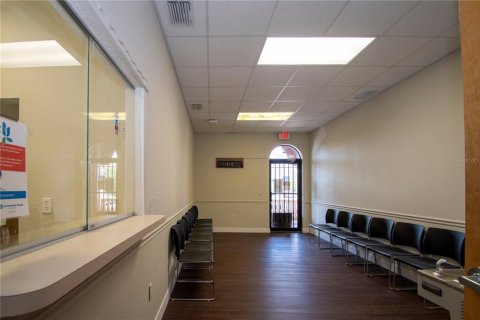 Propiedad comercial en alquiler en Port Charlotte, Florida № 1544781 - foto 11