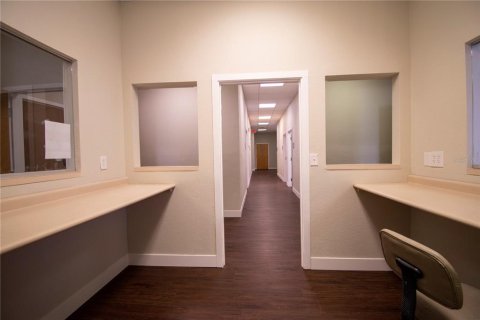 Propiedad comercial en alquiler en Port Charlotte, Florida № 1544781 - foto 17