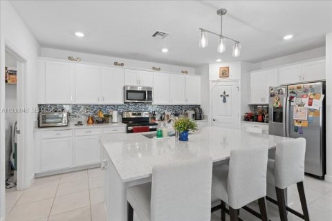 Купить виллу или дом в Уэст-Палм-Бич, Флорида 5 спален, 211.26м2, № 2057135 - фото 6