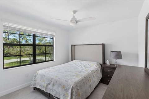 Купить виллу или дом в Уэст-Палм-Бич, Флорида 5 спален, 211.26м2, № 2057135 - фото 22