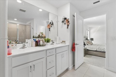 Купить виллу или дом в Уэст-Палм-Бич, Флорида 5 спален, 211.26м2, № 2057135 - фото 17