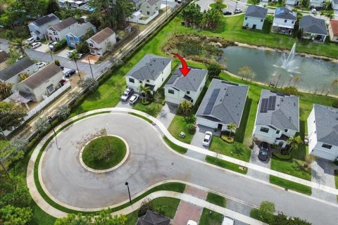 Купить виллу или дом в Уэст-Палм-Бич, Флорида 5 спален, 211.26м2, № 2057135 - фото 30