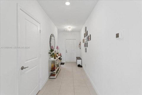 Купить виллу или дом в Уэст-Палм-Бич, Флорида 5 спален, 211.26м2, № 2057135 - фото 9