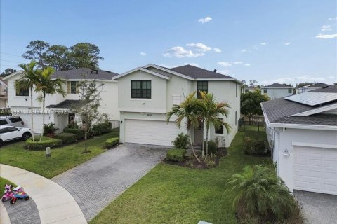 Купить виллу или дом в Уэст-Палм-Бич, Флорида 5 спален, 211.26м2, № 2057135 - фото 24