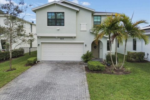 Купить виллу или дом в Уэст-Палм-Бич, Флорида 5 спален, 211.26м2, № 2057135 - фото 23