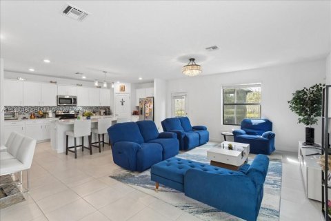 Дом в Уэст-Палм-Бич, Флорида 5 спален, 211.26м2 № 2057135