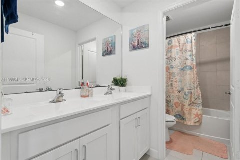 Купить виллу или дом в Уэст-Палм-Бич, Флорида 5 спален, 211.26м2, № 2057135 - фото 20