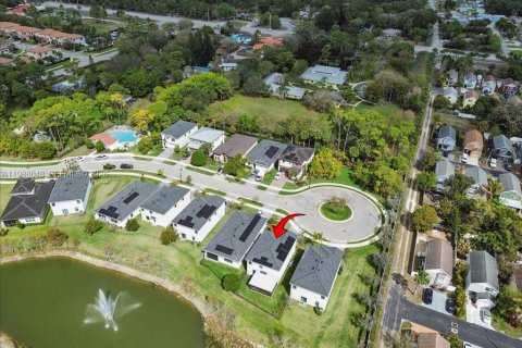 Купить виллу или дом в Уэст-Палм-Бич, Флорида 5 спален, 211.26м2, № 2057135 - фото 29