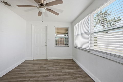 Villa ou maison à louer à Holiday, Floride: 3 chambres, 124.49 m2 № 2150515 - photo 20