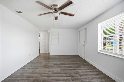 Villa ou maison à louer à Holiday, Floride: 3 chambres, 124.49 m2 № 2150515 - photo 30