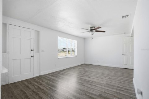 Villa ou maison à louer à Holiday, Floride: 3 chambres, 124.49 m2 № 2150515 - photo 4