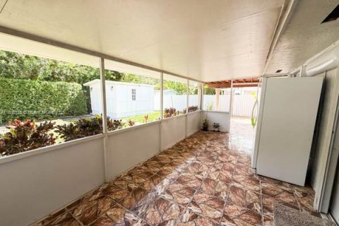 House in Miami, Florida 3 bedrooms, 111.48 sq.m. № 1750444 - photo 27
