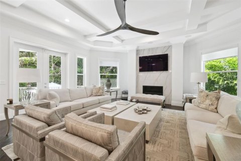 House in Tampa, Florida 5 bedrooms, 517.47 sq.m. № 1656778 - photo 26