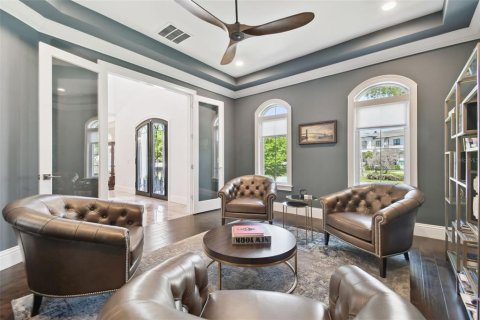 House in Tampa, Florida 5 bedrooms, 517.47 sq.m. № 1656778 - photo 7