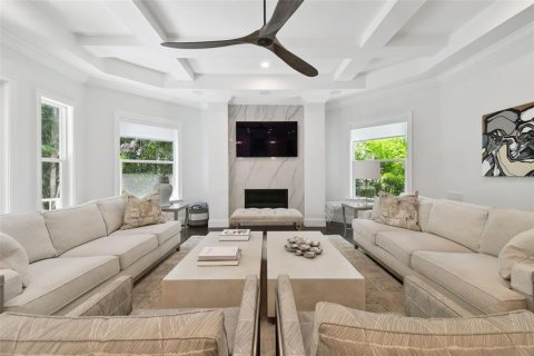 House in Tampa, Florida 5 bedrooms, 517.47 sq.m. № 1656778 - photo 27