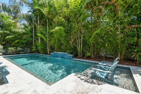 House in Tampa, Florida 5 bedrooms, 517.47 sq.m. № 1656778 - photo 2