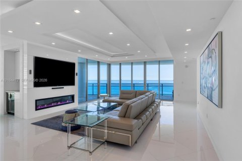 Condominio en venta en Hollywood, Florida, 3 dormitorios, 257.99 m2 № 2412286 - foto 8