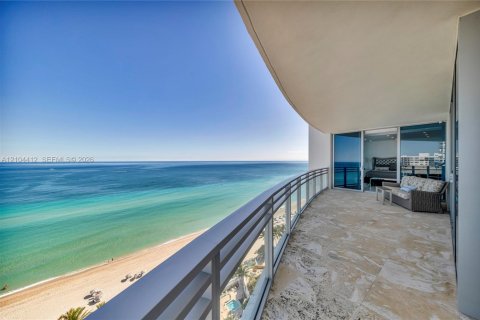 Condominio en venta en Hollywood, Florida, 3 dormitorios, 257.99 m2 № 2412286 - foto 4