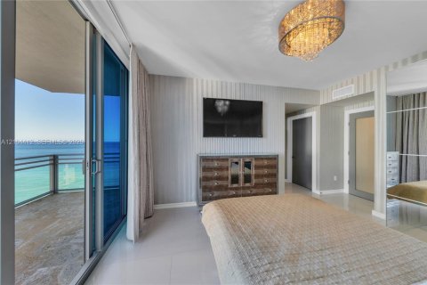 Condominio en venta en Hollywood, Florida, 3 dormitorios, 257.99 m2 № 2412286 - foto 21