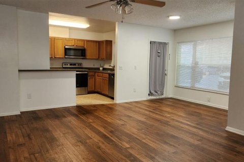 Copropriété à louer à Orlando, Floride: 2 chambres, 102.47 m2 № 2100275 - photo 6