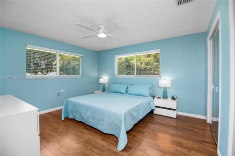 House in Marathon, Florida 3 bedrooms, 142.88 sq.m. № 1762391 - photo 22