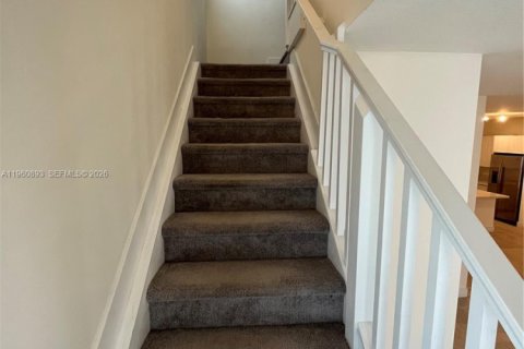 Townhouse in Doral, Florida 3 bedrooms, 149.02 sq.m. № 2023639 - photo 9
