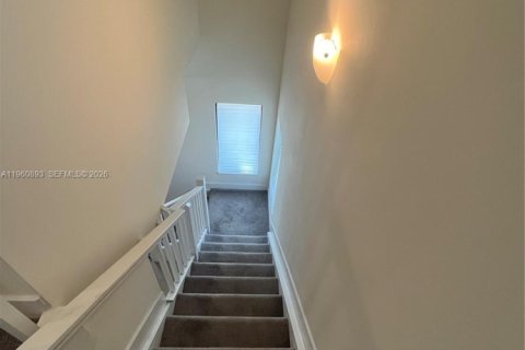 Townhouse in Doral, Florida 3 bedrooms, 149.02 sq.m. № 2023639 - photo 10
