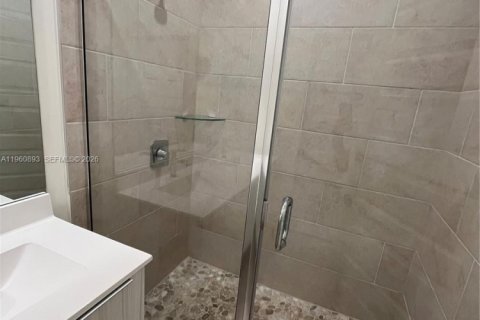 Townhouse in Doral, Florida 3 bedrooms, 149.02 sq.m. № 2023639 - photo 21