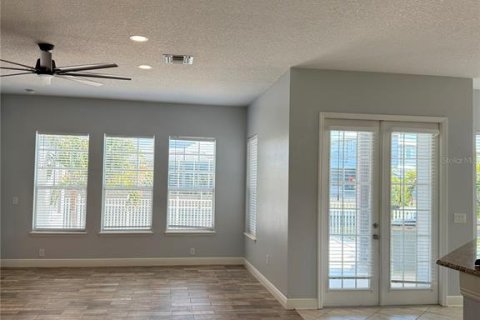 House in Apollo Beach, Florida 4 bedrooms, 351.73 sq.m. № 1587565 - photo 16