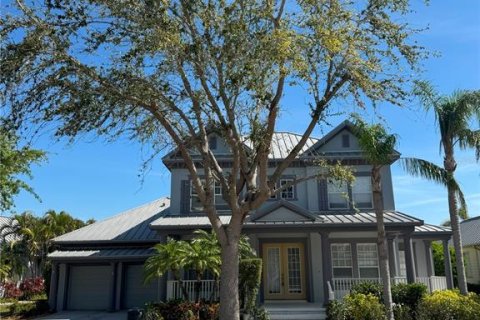 House in Apollo Beach, Florida 4 bedrooms, 351.73 sq.m. № 1587565 - photo 4