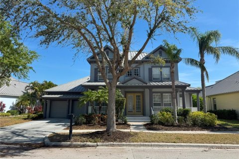 House in Apollo Beach, Florida 4 bedrooms, 351.73 sq.m. № 1587565 - photo 1