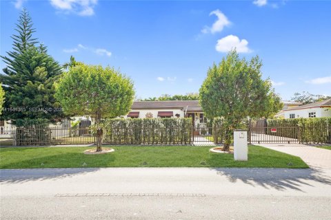 Casa en venta en Miami, Florida, 3 dormitorios, 162.76 m2 № 1999727 - foto 25