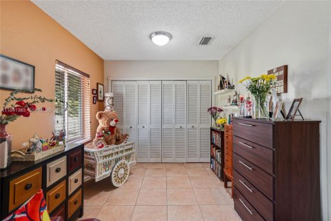 Casa en venta en Miami, Florida, 3 dormitorios, 162.76 m2 № 1999727 - foto 16