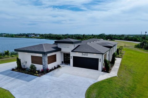 House in Ruskin, Florida 3 bedrooms, 276.85 sq.m. № 1653570 - photo 26
