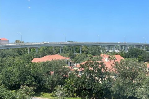 Condo in Palm Coast, Florida, 2 bedrooms  № 2101745 - photo 17