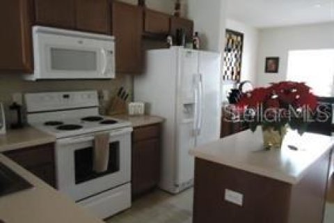 Townhouse in Lakewood Ranch, Florida 2 bedrooms, 101.45 sq.m. № 2150601 - photo 4
