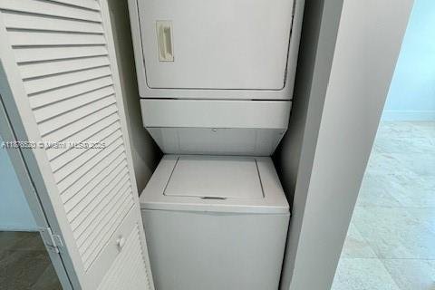 Condo in Sunrise, Florida, 3 bedrooms  № 1981490 - photo 14