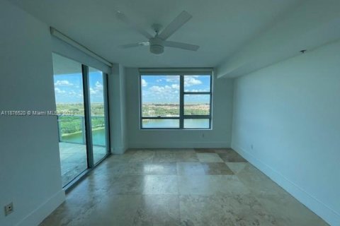 Condo in Sunrise, Florida, 3 bedrooms  № 1981490 - photo 8