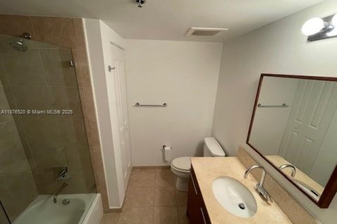 Condo in Sunrise, Florida, 3 bedrooms  № 1981490 - photo 12