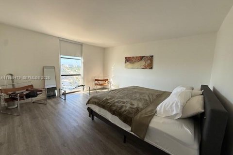 Condo in North Miami, Florida, 2 bedrooms  № 2031163 - photo 14