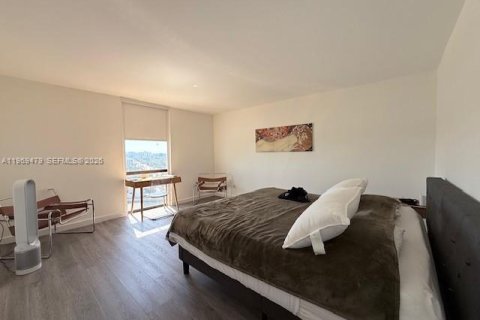 Condo in North Miami, Florida, 2 bedrooms  № 2031163 - photo 13