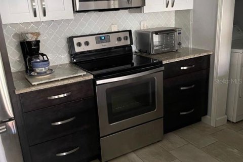 Condo in Seminole, Florida, 1 bedroom  № 1758201 - photo 11