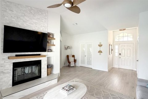 Villa ou maison à louer à Orlando, Floride: 4 chambres, 181.72 m2 № 2427502 - photo 7