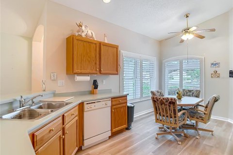 House in Spring Hill, Florida 2 bedrooms, 118.91 sq.m. № 1866830 - photo 13