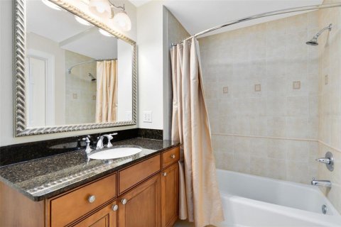 Condo in Four Corners, Florida, 3 bedrooms  № 2230734 - photo 23